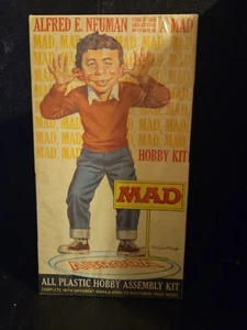 Vintage 1965 AURORA ALFRED E NEUMAN / MAD MAGAZINE MODEL KIT IN SEALED BOX - Picture 1 of 17