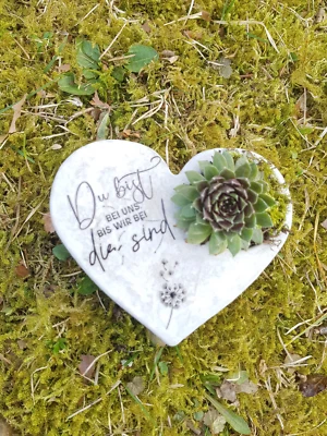 Bepflanztes Herz aus Beton mit Schriftzug Grabschmuck Trauer Grabherz - Bild 1 von 2