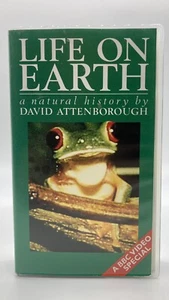 LIFE ON EARTH - BBC David Attenborough Natural History Documentary - PAL VHS - Picture 1 of 7