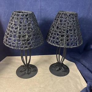 Coppia di lampade luminose per tè in ferro battuto - nero - Foto 1 di 12