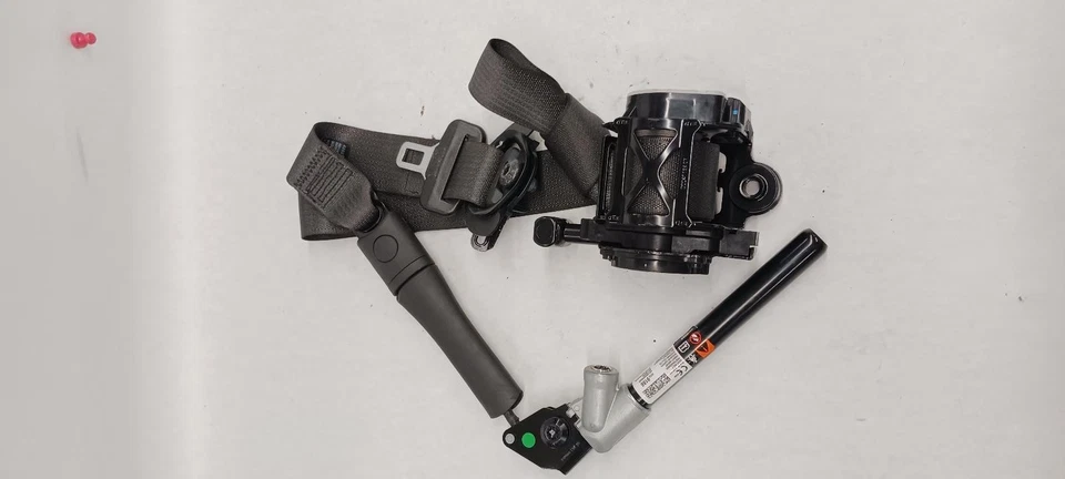 '18-'20 CHEVROLET TRAX Cinturón de seguridad delantero pasajero retractor OEM 6 meses ¡Como nuevo! Foto 1 de 4