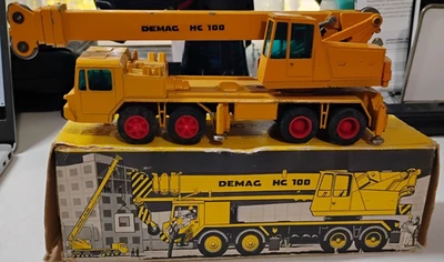 COLLECTIBLE.VINTAGE.BARELY USED.DEMAG Hydraulic HC 100 Crane Truck 1/50.DEAL. - Image 1 of 4