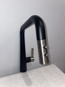 Pfister GT529-ASRBGS Asari 1 Hole Pull Down Kitchen Faucet - Black & SS *READ* - Bild 1 von 13