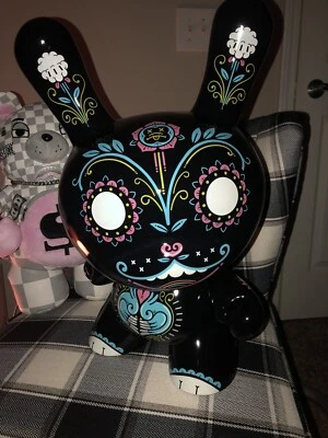 Killjoy Dunny Kidrobot 20” Foto 1 de 4