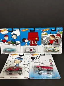 Hot Wheels 1:64 Premium Peanuts 5 Car Set TRU Snoopy Christmas Charlie Brown - Picture 1 of 3