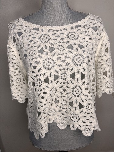 OFF WHITE Top solitario bianco sporco floreale all'uncinetto manica corta orlo smerlato taglia S