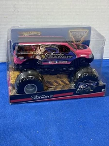 Hot Wheels Monster Jam Truck - 1:24 Scale  SCARLET BANDIT New Sealed - Picture 1 of 4