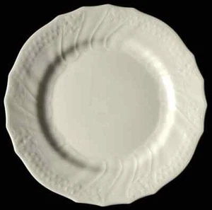 4 Royal Doulton St. Moritz salad plates 8 1/2" Moselle Collection white - Picture 1 of 1