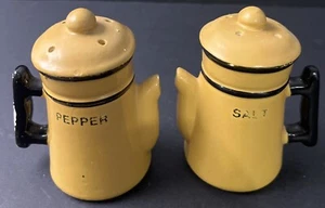 Vintage 1960's Mustard Yellow Teapot Kettle Japan Salt & Pepper Shaker Set B20 - Zdjęcie 1 z 5