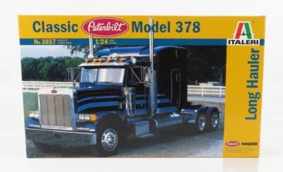 MODELLINO CAMION STATICO ITALERI PETERBILT 378 TRACTOR TRUCK 3 ASSI 1974 1/24 - Immagine 1 di 2
