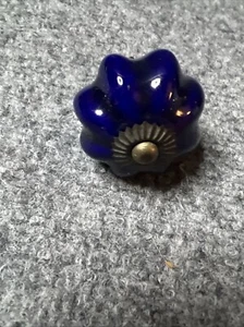 Lillian Vernon Drawer Pulls Cobalt Blue Floral Glass Knobs 1Brass - Picture 1 of 5