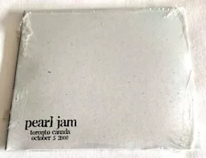 PEARL JAM-TORONTO CANADA:OCTOBER 5 2000-2CD FACTORY SEALED-(ALTERNATIVE) - Picture 1 of 2