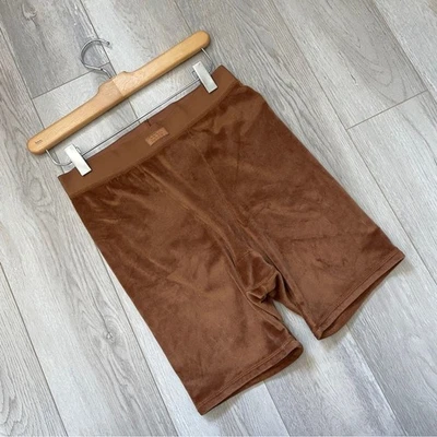 Skims Velour Shorts bike boxer womens Brown (medium) loungewear athleisure - Image 1 of 4