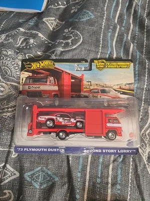 Camión Hot Wheels Premium Team Transport 73 Plymouth Duster Second Story Foto 1 de 2