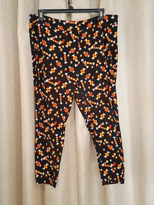 TERRA & SKYE 黑色带万圣节糖果印花打底裤,尺寸 2X (20W-22W) 二手状况完好 — 第 1/4 张图片