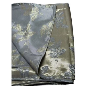 Lenox Tablecloth Christmas Holly Berries 60x84" Rectangle Gold Silver Reversible - Picture 1 of 5