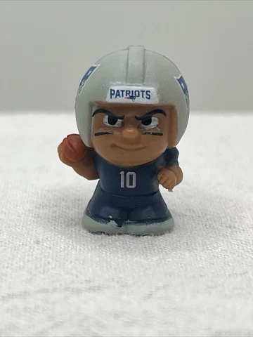 TEENYMATES SERIES 2023 NFL 1" FIGURE #10 MAC JONES NEW ENGLAND PATRIOTS Cover