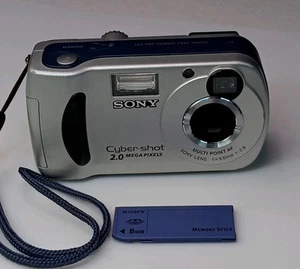 Vintage Sony Cyber-Shot DSC-P31 2.0 MP Digitalkamera mit 8MB Speicher ~ guter Zustand - Bild 1 von 23