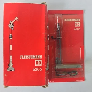 Fleischamann HO Electric Working Semaphore Red/Green light Signal 6205 Boxed - Picture 1 of 2
