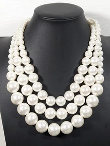 Faux Pearl Chunky Three Layer Statement Necklace Ivory Color Retro 19 in - Picture 1 of 8