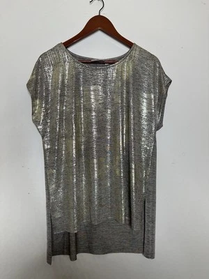 Blusa Dantelle NUEVA Mujer Metálica Dorada Top Talla M Estampado de Lámina Brillante Dobladillo Paso Foto 1 de 4
