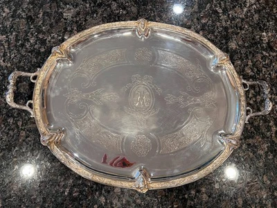 D774) ANTIGUA BANDEJA DE CAMARERO MEDIANA PLACA PLATEADA CABEZA DE CARNERO 26 X 19" 2 ASAS Foto 1 de 4