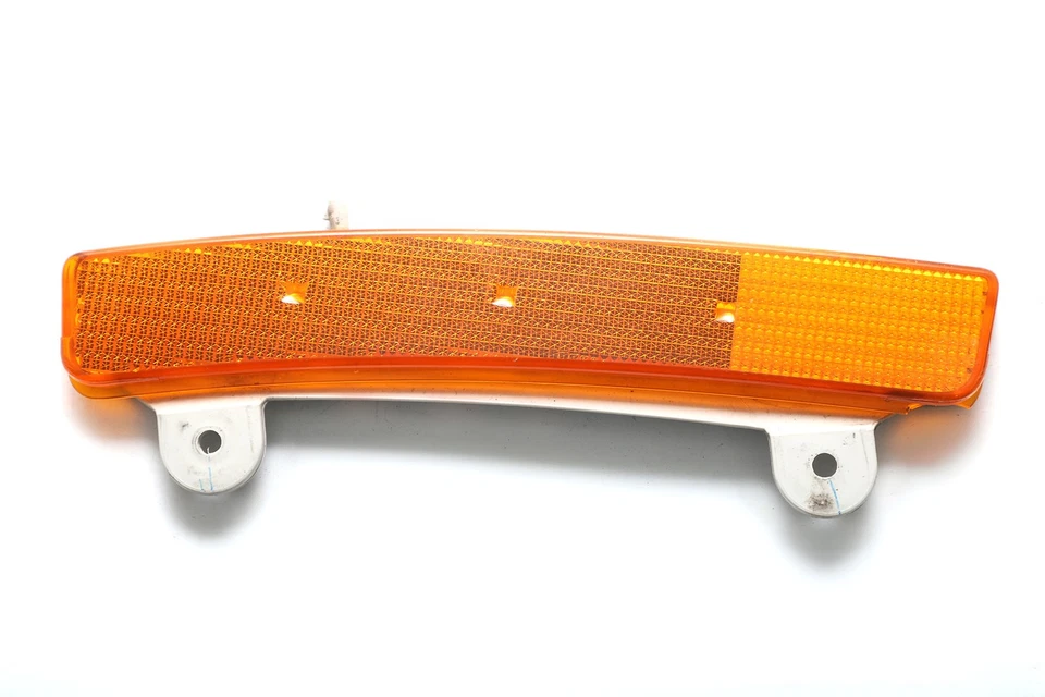 Lámpara de luz marcadora de parachoques delantero derecho Nissan 350Z 03-05 cupé, pasajero delantero derecho S Foto 1 de 2