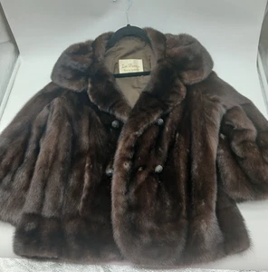Damen Nerz Cape von Lee Broms Pelzmode in Peoria - wunderschön dunkelbraun - Bild 1 von 18