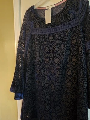 Women's NWT Hint Of Mint Navy Blue Velvet Burnout Dress Size Medium - Image 1 of 4