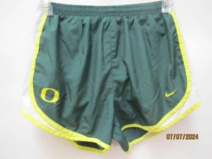Nike Oregon Ducks DriFit Damen Laufshorts grün gelb gefüttert Gr. S - Bild 1 von 2
