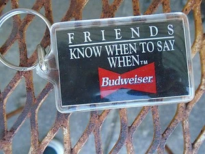 Vintage Schlüsselanhänger Budweiser Friends Know When to say when reversable schwarz weiß - Bild 1 von 4