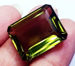 37,55 ct grüne Farbe Topas Würfel Smaragd Form lose Edelstein zertifiziert - Bild 1 von 6