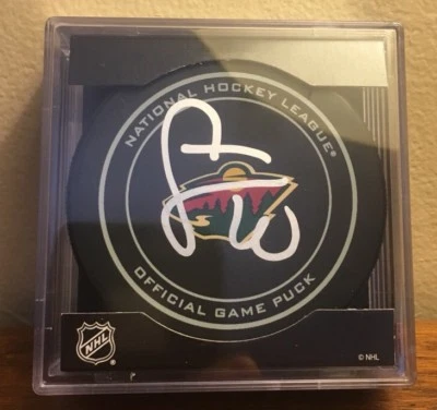 Chris Stewart Autografiado Firmado Oficial NHL Juego Puck Minnesota Wild Foto 1 de 3
