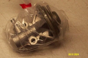 Suzuki 18111-86010 Suzuki Valve, Egr New Genuine OEM Part - Picture 1 of 3