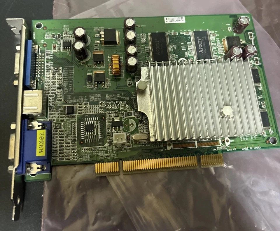 PNY GeForce FX5200 256MB DDR VCGFX522PPB PCI Graphics Card VGA DVI S-Video - Image 1 of 4