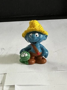 VINTAGE The Smurfs Figure Farmer Smurf Pet Bug Caterpillar 2" Applause 80s - Picture 1 of 5