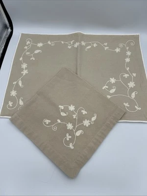 VTG Pottery Barn Embroidered Cotton Napkins & Placemats Set Of 6 READ DESC - Image 1 of 4