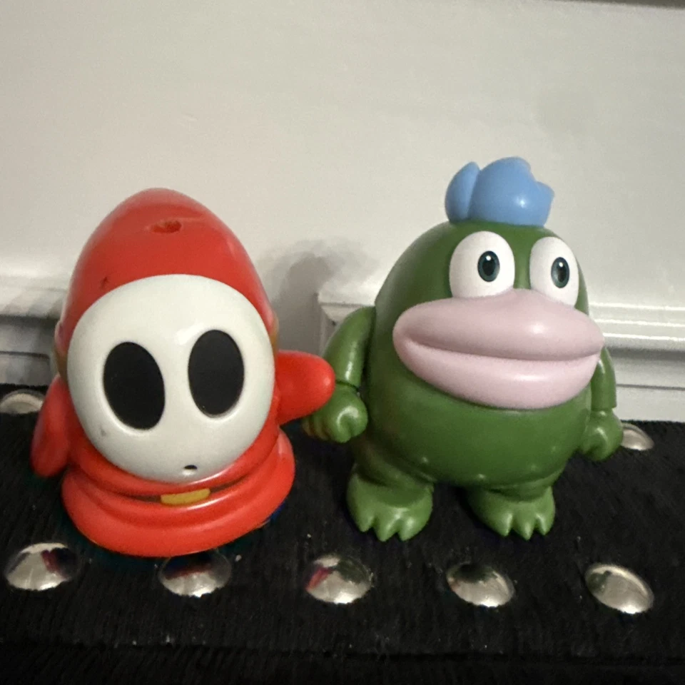Nintendo Super Mario Bros Shy Guy Action Figure Cake Topper + Spike 4”Pow Block - Image 1 of 1