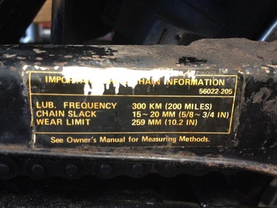 Kawasaki KD100 KD100M cadena advertencia calcomanía pegatina restauración brazo oscilante KD 100 Foto 1 de 4