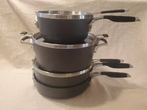 Juego de utensilios de cocina antiadherentes anodizados duros para ahorrar espacio Calphalon Select - Imagen 1 de 11