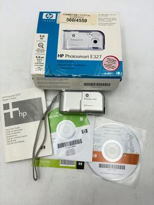 HP Photosmart E327 Digital Camera 5.0 MP Silver - Working Used - Image 1 of 4