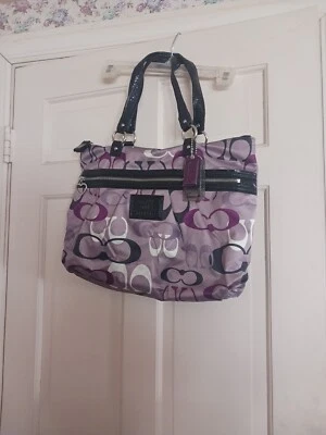 Bolso Coach Toupe Marrón Con Multicolor Firma Cs Satinado XL Foto 1 de 4