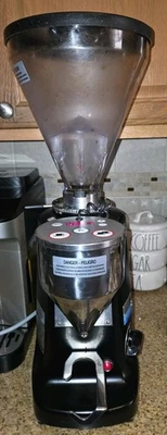 Molinillo de café espresso electrónico MAZZER LUIGI SUPER JOLLY  Foto 1 de 4