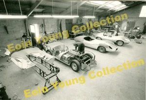Taller de coches de carreras Tojiero Motorsport. Impresión fotográfica original. - Imagen 1 de 1