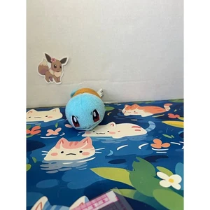 Juguete de peluche pequeño Pokemon Squirtle Kororin acostado - Imagen 1 de 11