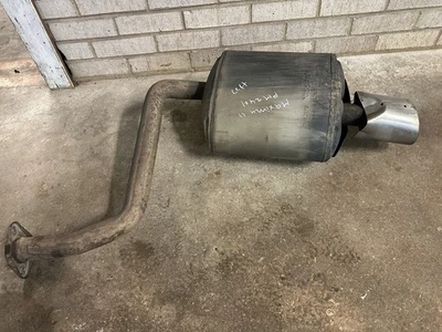 Silenciador de escape trasero izquierdo Nissan Máxima 2009-2014 OEM 20100-7Y00A 134 k Foto 1 de 4