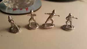 4×1/72 ww1 white metal middle east British ground crew in Pith helmets UNPAINTED - Picture 1 of 1