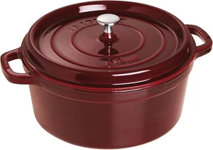 Horno holandés redondo de hierro fundido Staub de 7 cuartos, granadina - nuevo en paquete original - Imagen 1 de 9