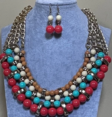 Juego Collar Cuatro Capas Multicolor y Crema Lucite Cuentas Acabado Tono Dorado Foto 1 de 4