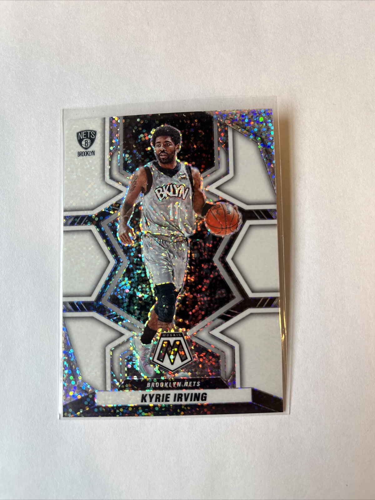 🔥2021-22 Panini Mosaic Kyrie Irving White Sparkle SSP # 295 All-NBA Nets Rare